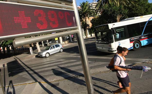 Para la jornada de hoy se espera que los termómetros vuelvan a rozar los 40 grados. 