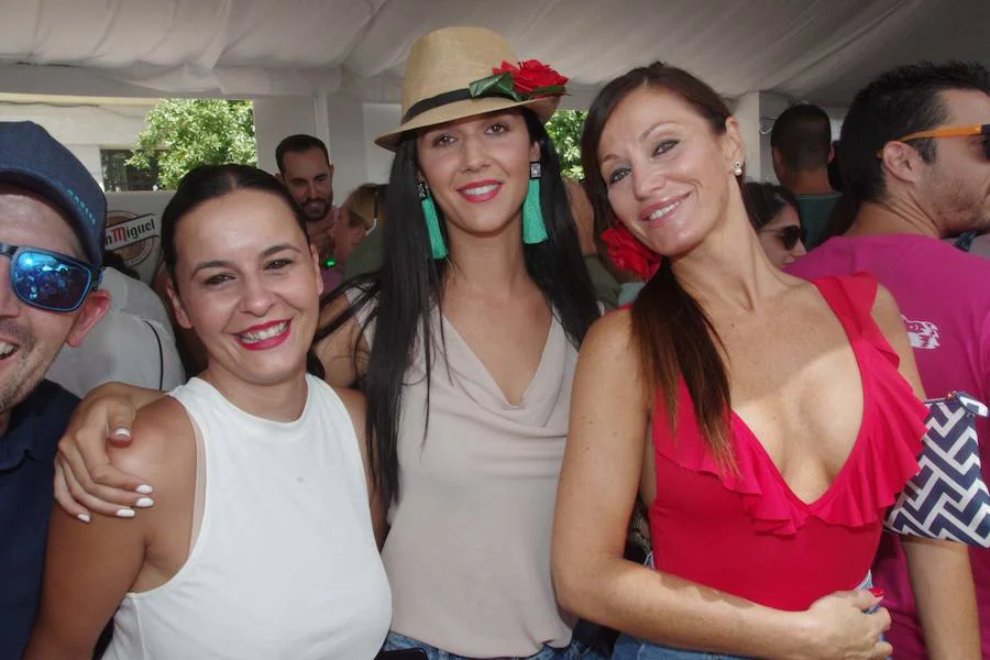 Elisabet Martínez, Cristina Torres y Bibiana Fonell que vienen de Orihuela (Alicante).