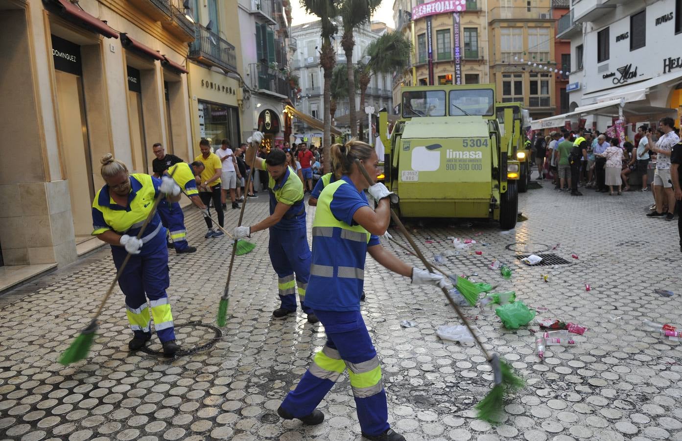 Así quedó el Centro tras la primera jornada de la Feria de Málaga 2017