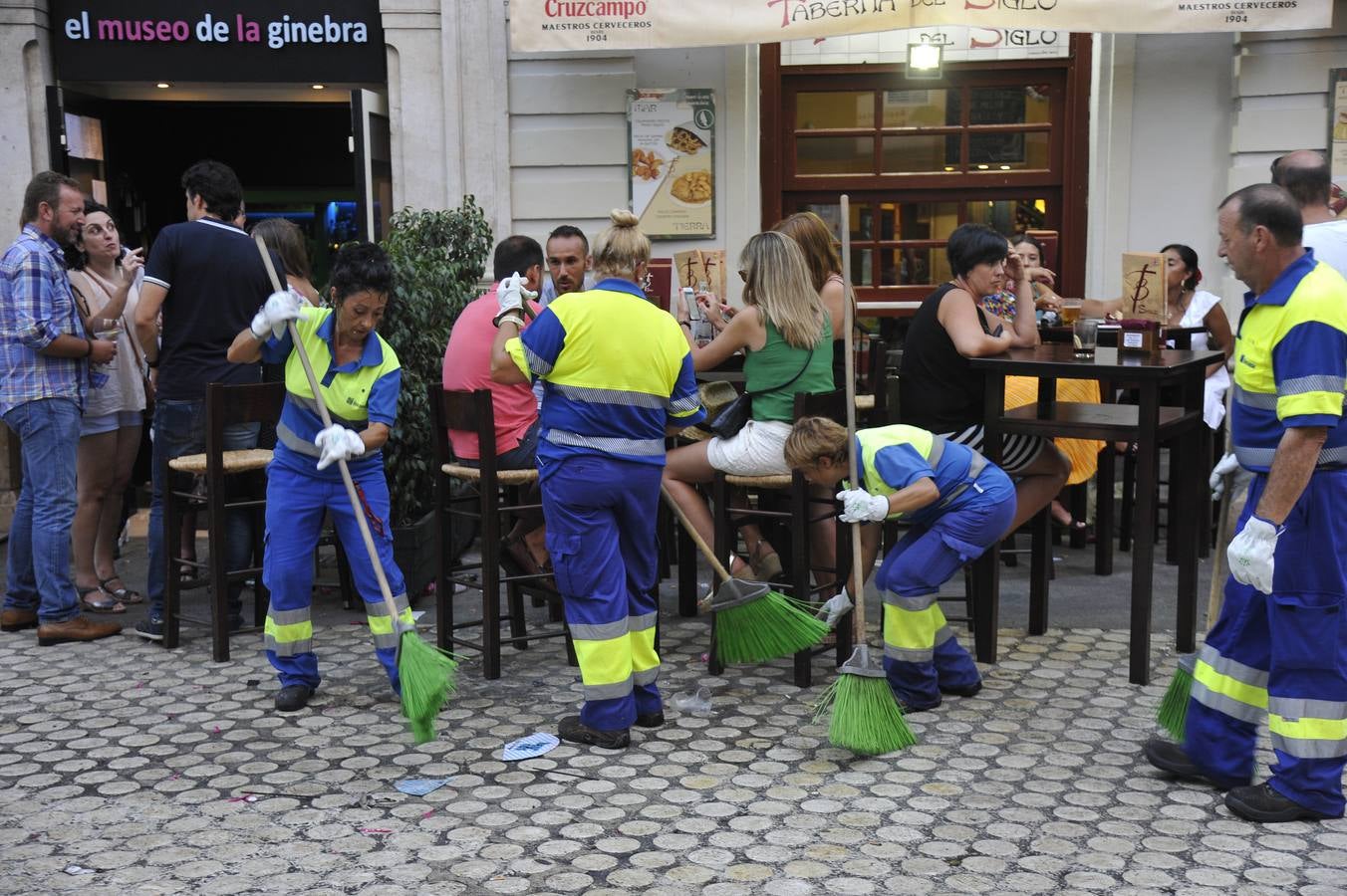 Así quedó el Centro tras la primera jornada de la Feria de Málaga 2017