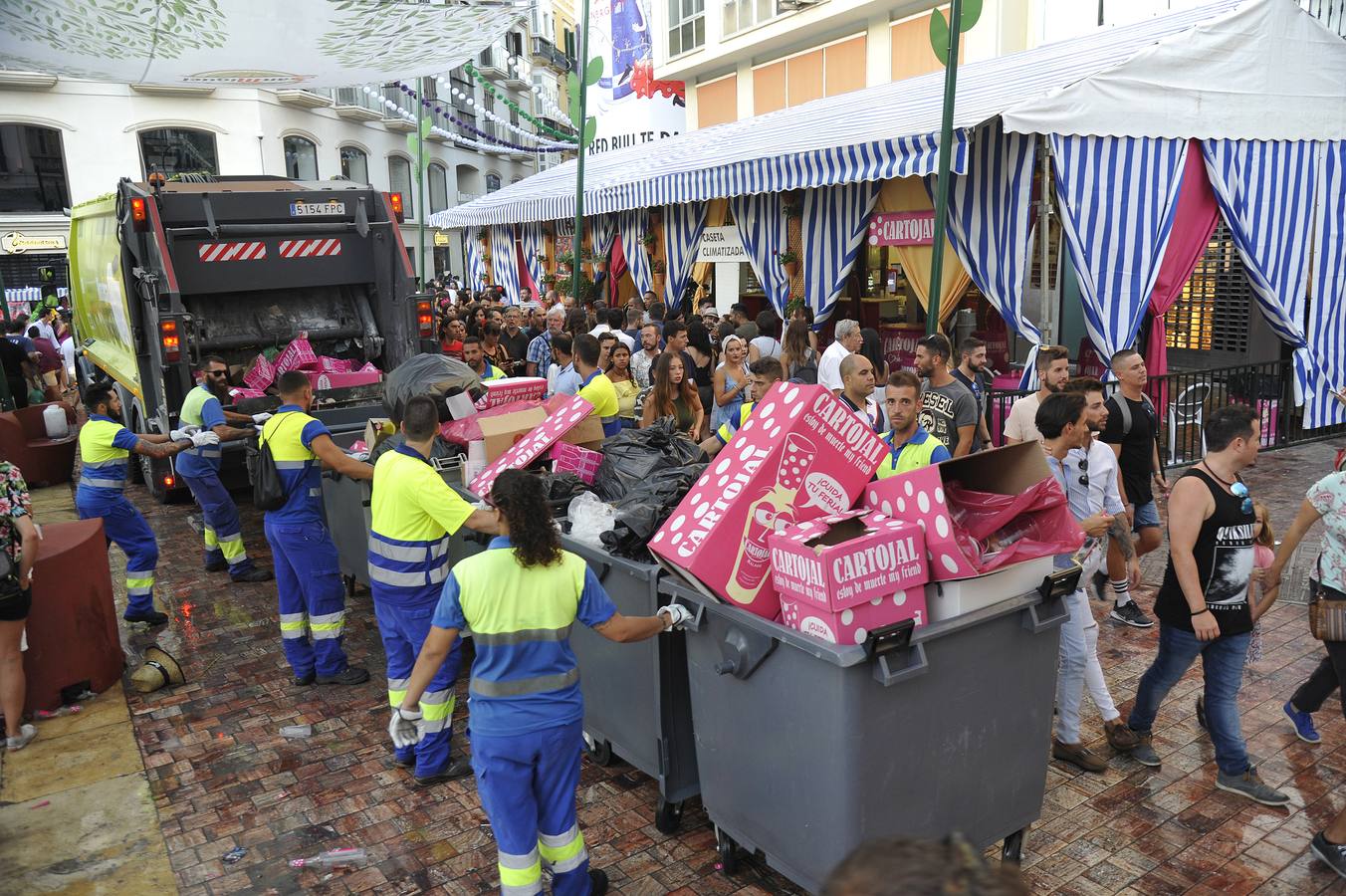 Así quedó el Centro tras la primera jornada de la Feria de Málaga 2017