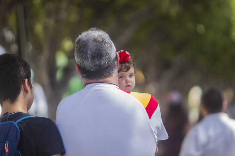 Los caballos siguen protagonizando las imágenes de este jueves en el Real del Cortijo de Torres.
