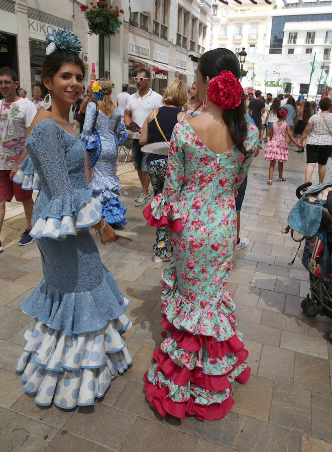 Las principales calles del Centro de Málaga se preparan ya para los últimos días de Feria.