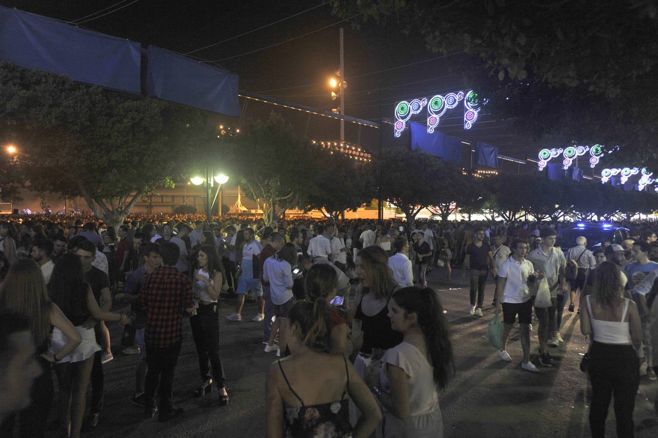 Las mejores fotos del viernes noche en el Real de la Feria de Málaga
