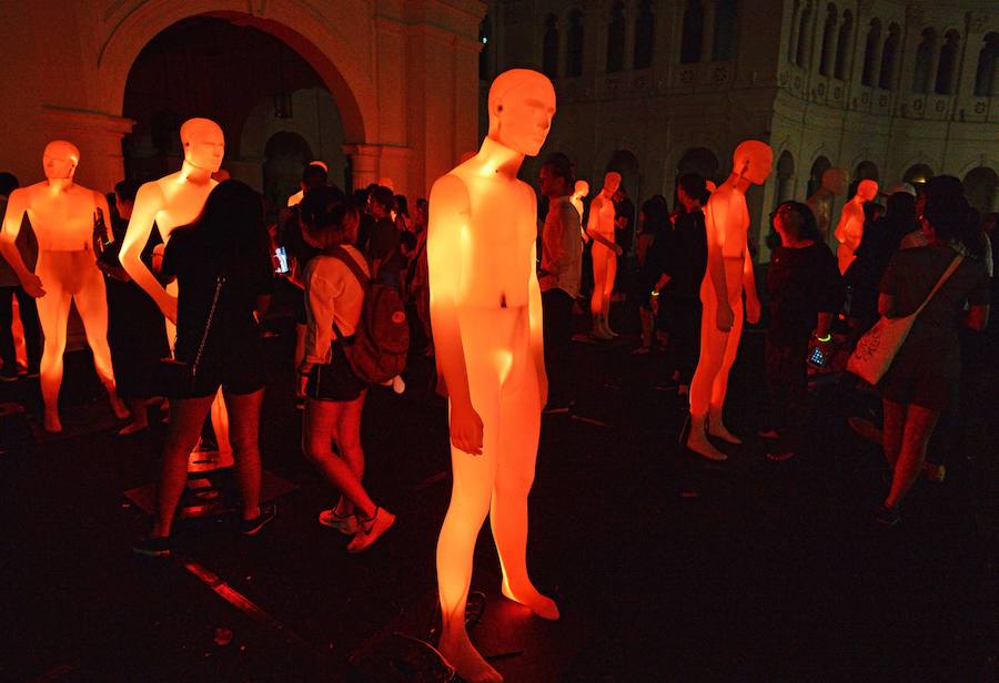 El evento más famoso del mes de agosto que reune a miles de personas en las calles del centro de la ciudad. Espectáculos y decorados de luces llamativas durante todo el fin de semana