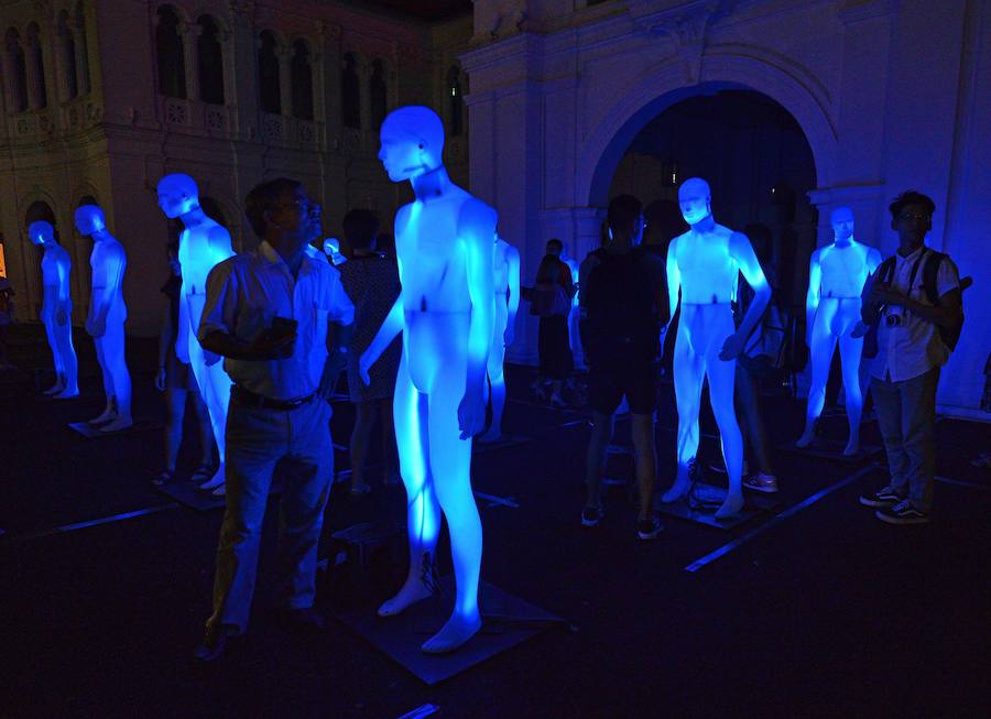 El evento más famoso del mes de agosto que reune a miles de personas en las calles del centro de la ciudad. Espectáculos y decorados de luces llamativas durante todo el fin de semana