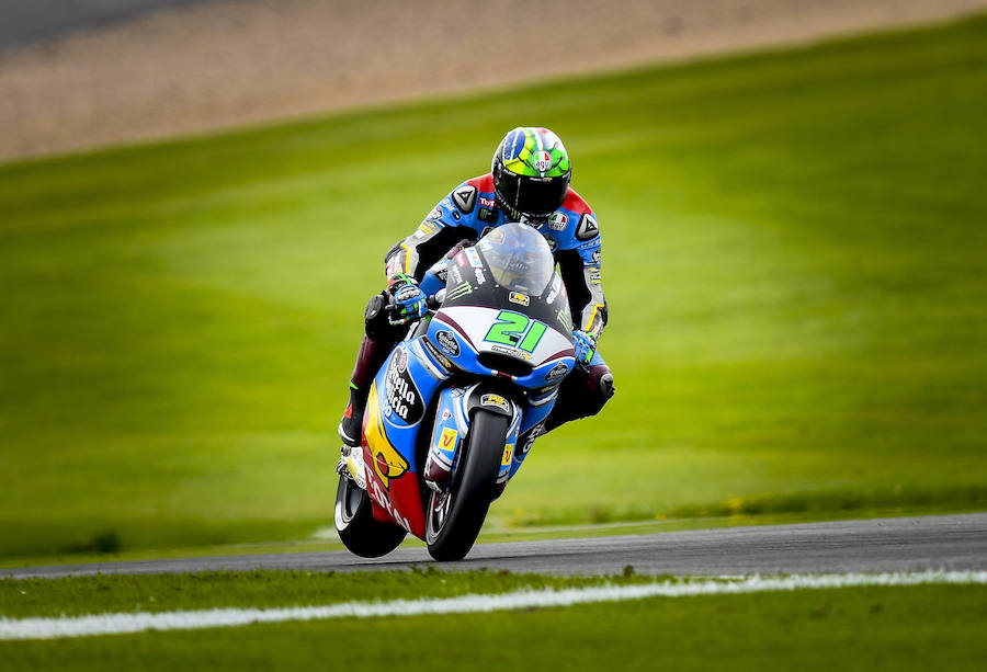 El piloto español Marc Márquez, líder del Mundial, se hizo con la pole en el circuito de Silverstone.