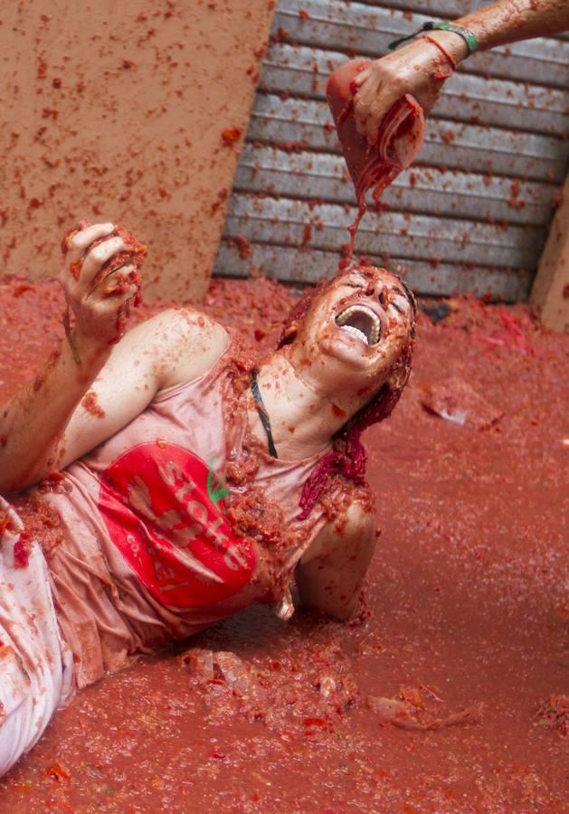 Una mujer en Tomatina de Buñol.