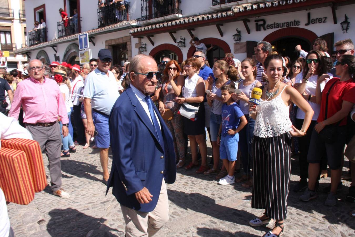 Agatha Ruiz de la Prada, José Manuel Soto, Enrique Romero, el marqués de Griñón y Susana Griso, entre otros, han hecho el paseíllo en la ciudad del Tajo
