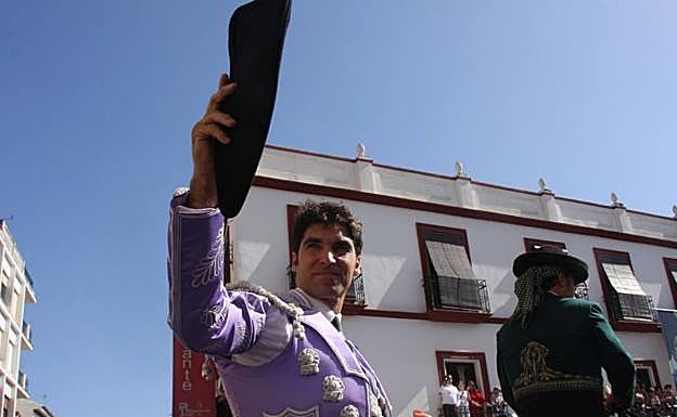 Imagen principal - Las calles recuperan su brillo 