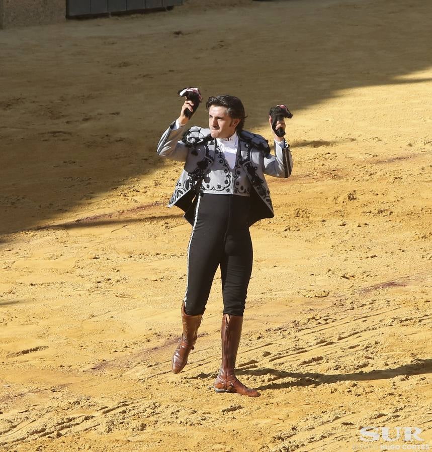 El diestro corta 2 orejas en el último toro de su carrera en una Goyesca en la que destacaron Perera y Cayetano a pie y el rejoneador Diego Ventura