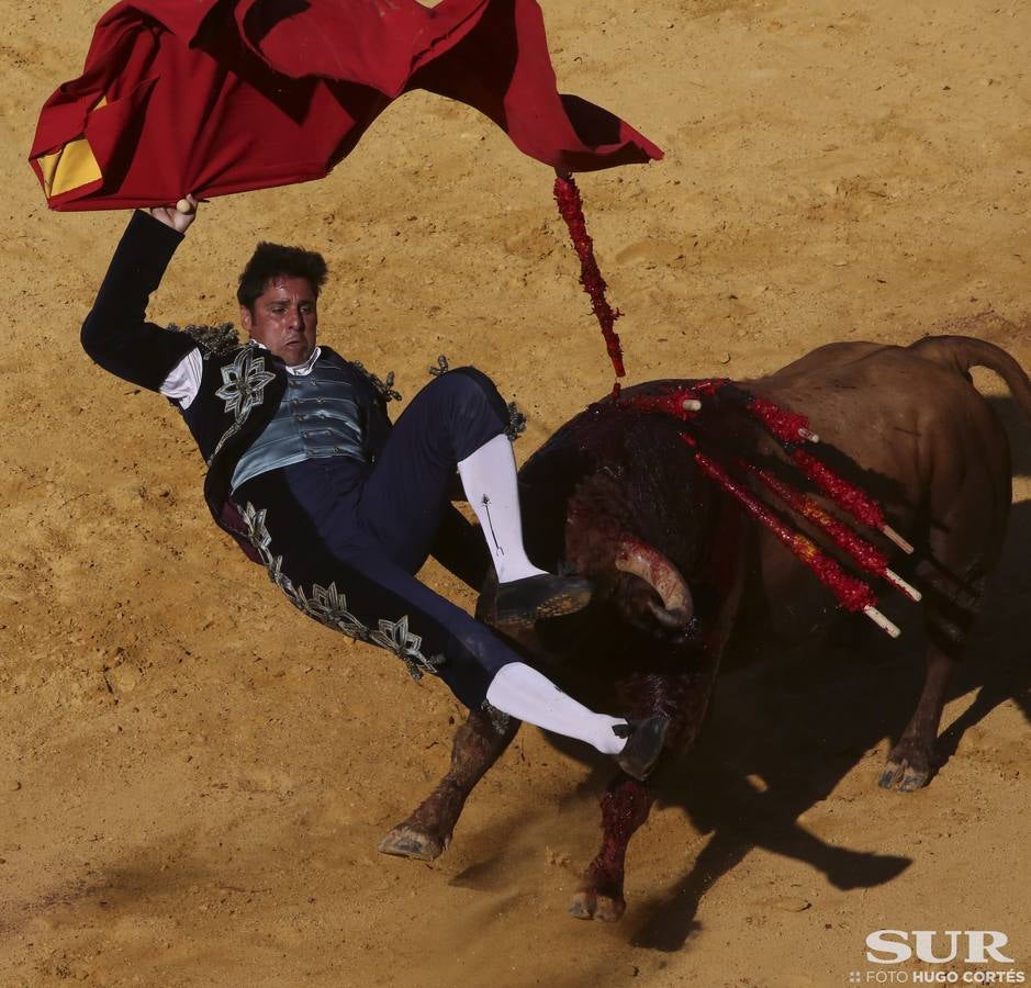 El diestro corta 2 orejas en el último toro de su carrera en una Goyesca en la que destacaron Perera y Cayetano a pie y el rejoneador Diego Ventura