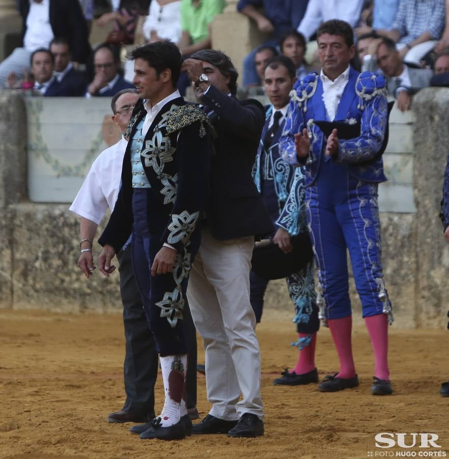 El diestro corta 2 orejas en el último toro de su carrera en una Goyesca en la que destacaron Perera y Cayetano a pie y el rejoneador Diego Ventura