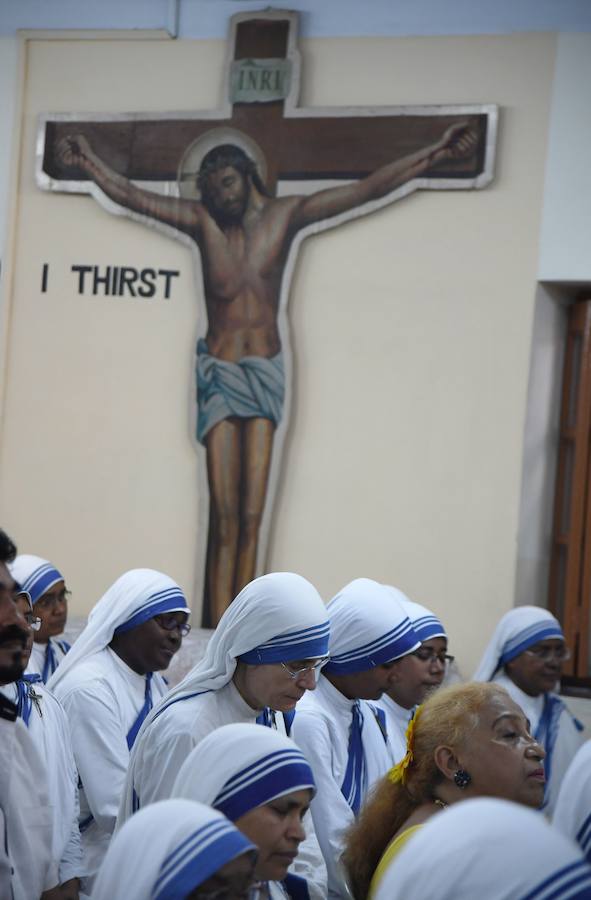 Varias ceremonias por el mundo en conmemoración del 20 aniversario del fallecimiento de la Madre Teresa de Calcuta. 