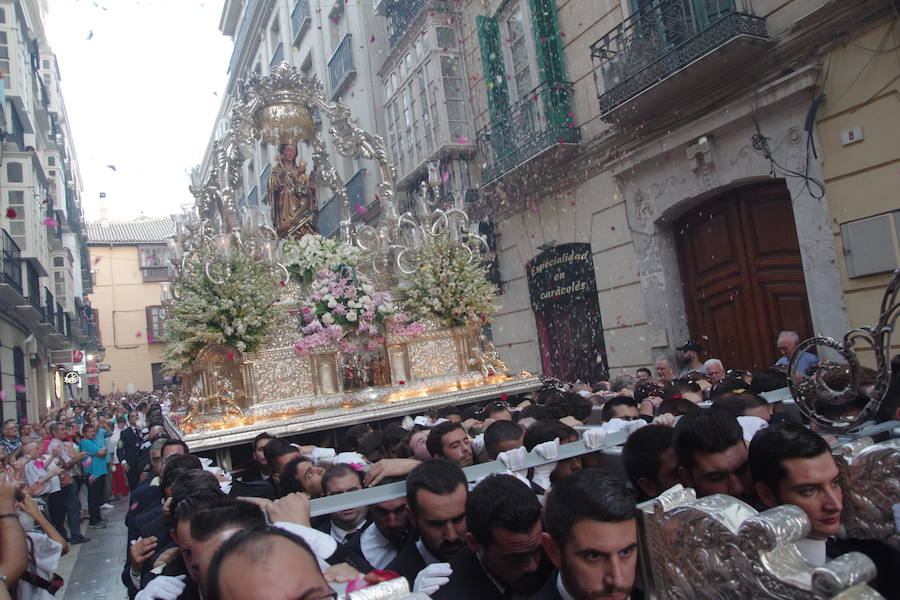 El cortejo partirá a las 19.30 horas de la Catedral, donde por la mañana el obispo ha presidido una misa y una ofrenda floral