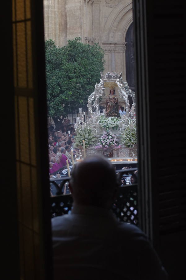 El cortejo partirá a las 19.30 horas de la Catedral, donde por la mañana el obispo ha presidido una misa y una ofrenda floral