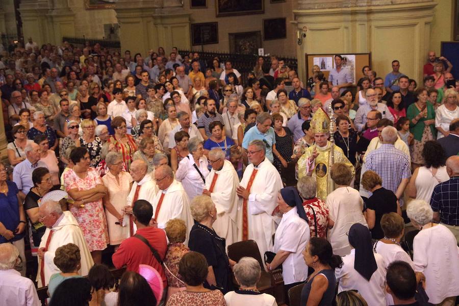 El cortejo partirá a las 19.30 horas de la Catedral, donde por la mañana el obispo ha presidido una misa y una ofrenda floral