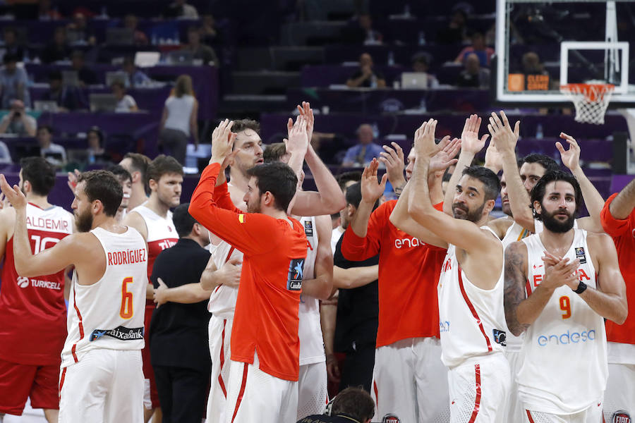 Imágenes del partido de España contra Turquía en el Eurobasket. Victoria de la selección española tras cuatro cuartos igualados hasta el final