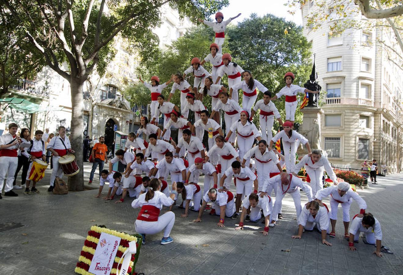 Miles de personas con esteladas han llenado las calles de Barcelona durante la marcha independentista con motivo de la Diada