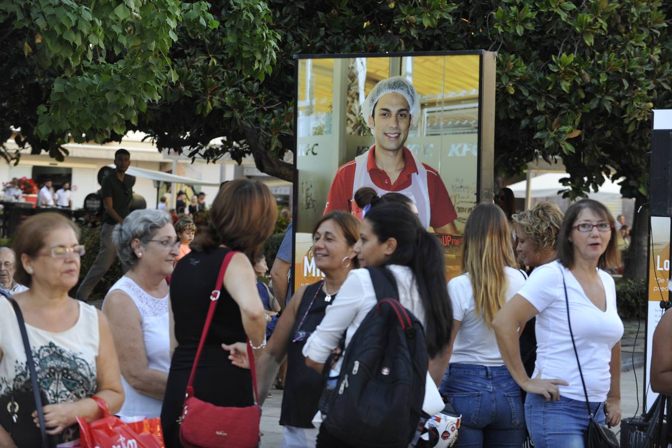 La exposición de la Asociación Arrabal narra la historia de catorce personas que consiguieron reinsertarse en la sociedad tras tocar fondo