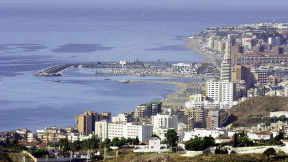 Un guardia civil, apuñalado al evitar una agresión en Fuengirola