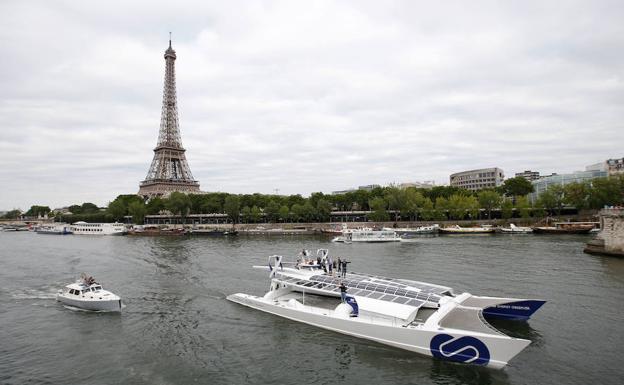 Un muro de cristal antibalas rodeará la Torre Eiffel