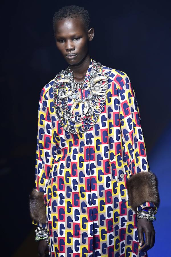 La firma italiana presenta su nueva colección Primavera-Verano durante la semana de la moda de Milán 