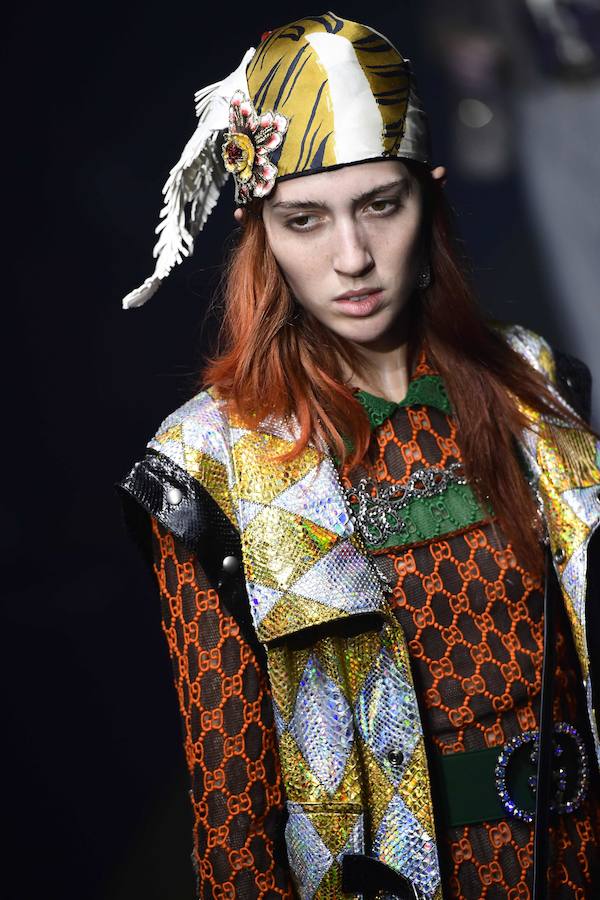 La firma italiana presenta su nueva colección Primavera-Verano durante la semana de la moda de Milán 