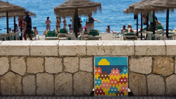 Cultura dice al Ayuntamiento que se "arremangue" y quite los mosaicos de Invader