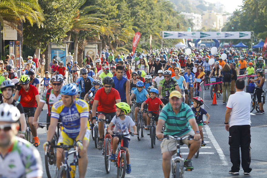 Más de 15.000 ciclistas han tomado esta mañana las calles de la ciudad en una actividad enmarcada en la Semana de la Movilida
