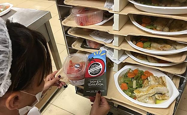 El tomate ‘huevo de toro’ llega al menú del Hospital Carlos Haya