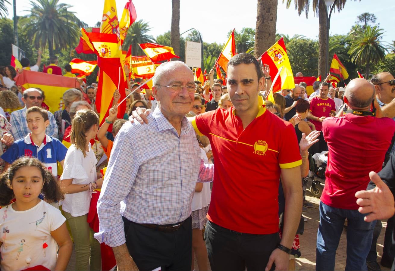 Cerca de un millar de personas acuden a una convocatoria de la Fundación Deanes bajo el lema 'España Somos Todos'