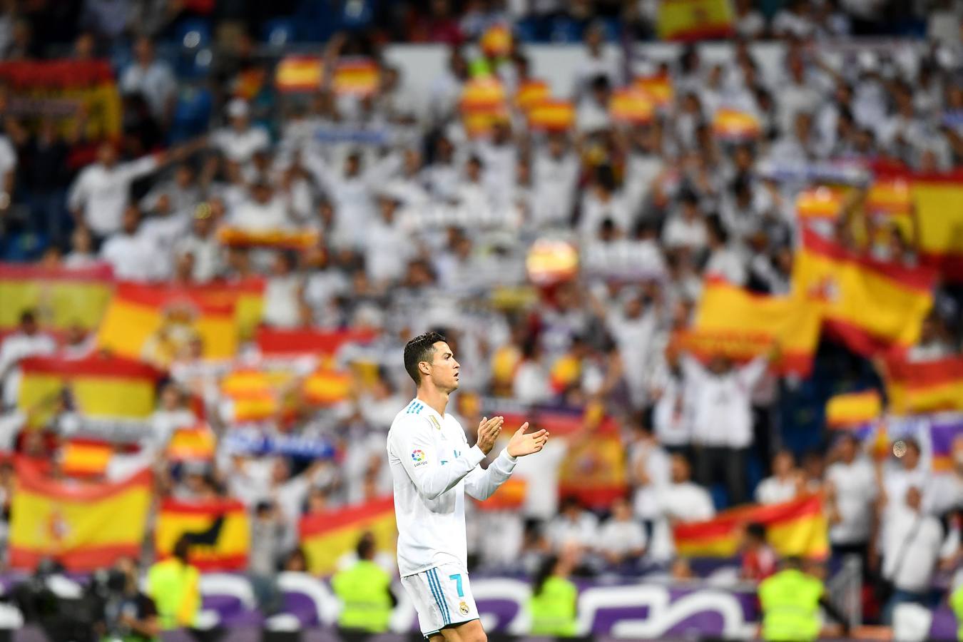 Partido correspondiente a la séptima jornada de Liga entre el Real Madrid y el Espanyol, en el Santiago Bernabéu. 