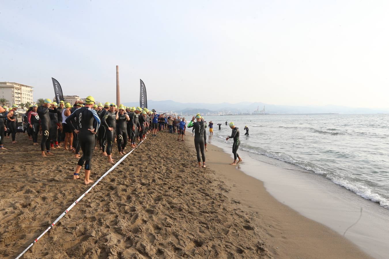 La playa de la Misericordia acoge las pruebas durante la mañana de este domingo