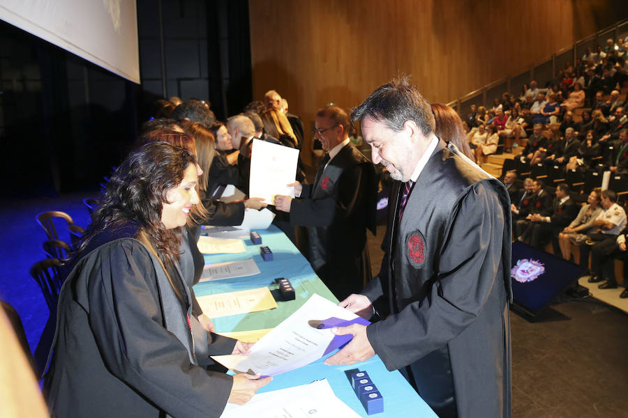 Además, ha entregado dos Medallas de Honor