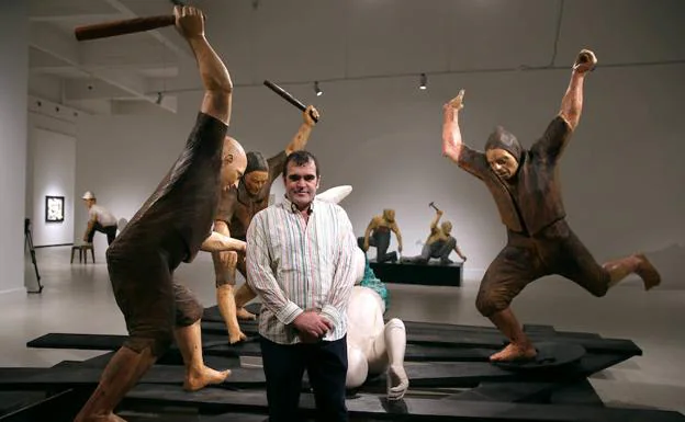 Francisco Leiro, la escultura que echa raíces, en el CAC Málaga