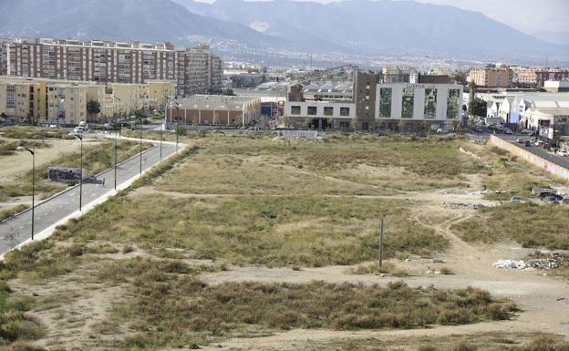 Vista general de archivo de los antiguos terrenos de Repsol en la avenida Juan XXIII. 