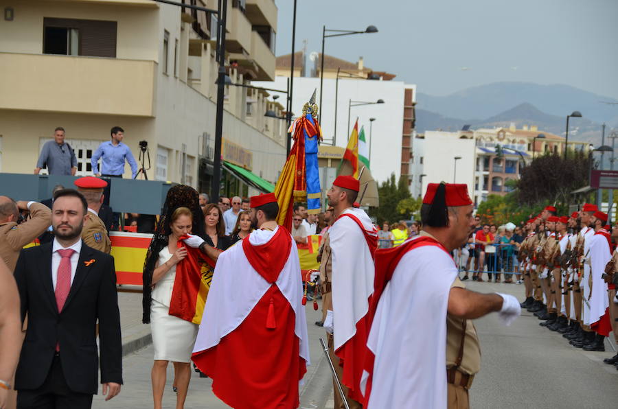 Más de 300 personas juran o prometen "su compromiso con España" ante la enseña patria en un acto organizado por el Grupo de Regulares de Melilla 52 y la Archicofradía del Rico y la Piedad de Vélez-Málaga