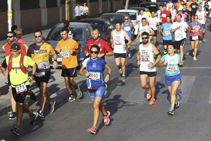 En su quinta edición, la prueba urbana ha llegado a los 800 corredores