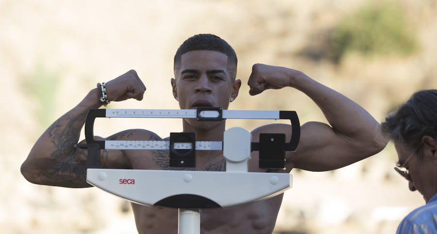 Málaga capital acoge el pesaje oficial de la velada internacional de boxeo que se desarrollará el sábado en el Palacio de los Deportes Martín Carpena.