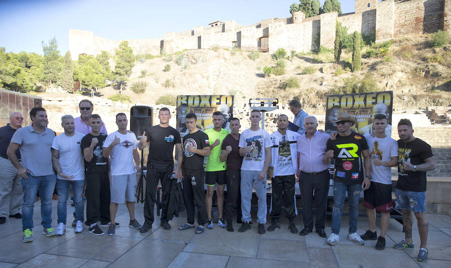 Málaga capital acoge el pesaje oficial de la velada internacional de boxeo que se desarrollará el sábado en el Palacio de los Deportes Martín Carpena.