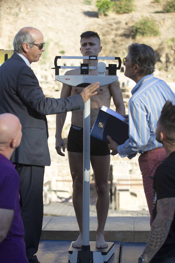 Málaga capital acoge el pesaje oficial de la velada internacional de boxeo que se desarrollará el sábado en el Palacio de los Deportes Martín Carpena.