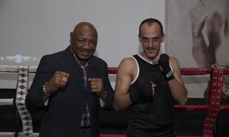 El legendario púgil estadounidense se encuentra en la capital para dar un impulso al deporte en la ciudad