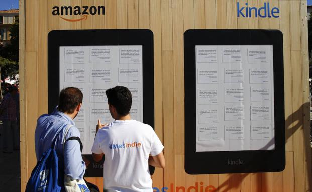 Amazon convierte en la Plaza de la Merced un salón de literatura 'indie'