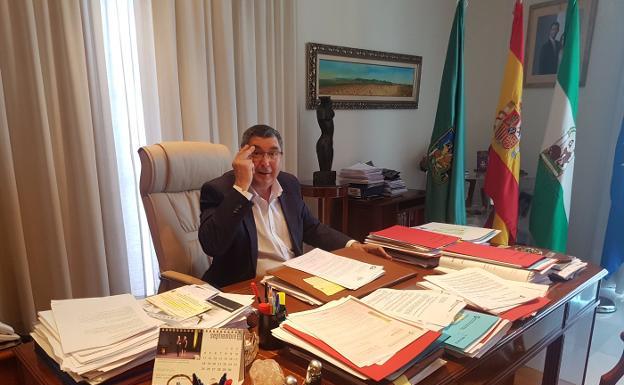 Citan como investigado al alcalde de Vélez por presunta vulneración de derechos civiles