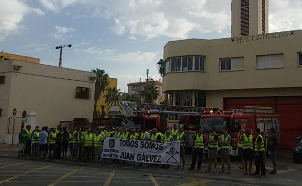 Un juzgado de Málaga paraliza la suspensión del sargento de Bomberos 