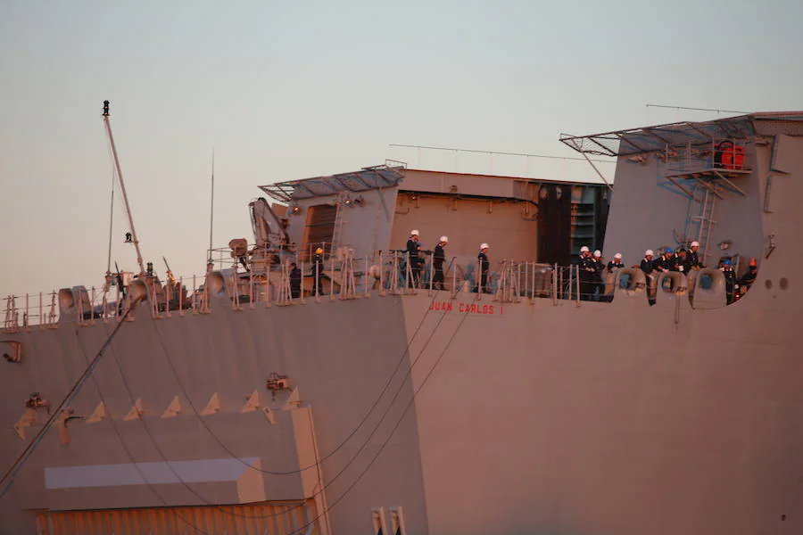 Se trata del mayor buque de guerra construido en España, con 231 metros de eslora y 32 de manga