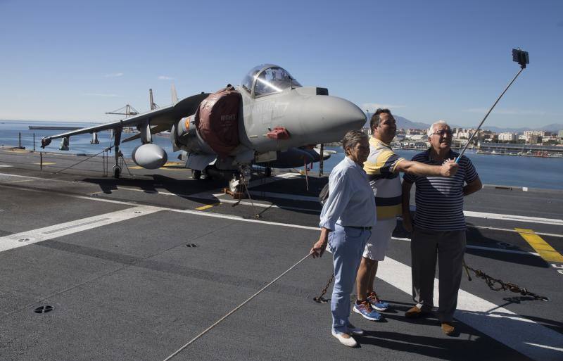 Se trata del mayor buque de guerra construido en España, con 231 metros de eslora y 32 de manga