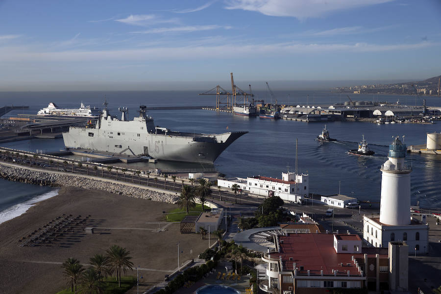 Se trata del mayor buque de guerra construido en España, con 231 metros de eslora y 32 de manga