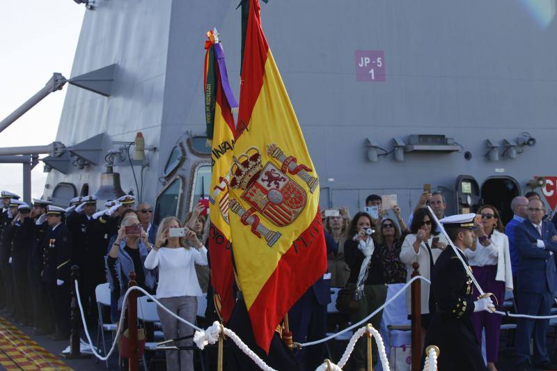 Fotos de la jura de bandera civil en el portaaviones Juan carlos I en Málaga (V)